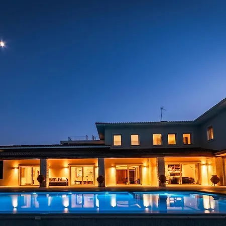 Epavli Papadopoulou - Luxurious Mansion * Kornos