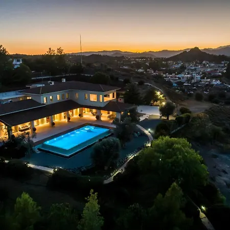 Epavli Papadopoulou - Luxurious Mansion Villa