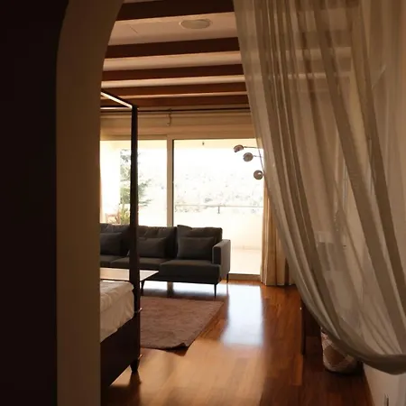 Epavli Papadopoulou - Luxurious Mansion *