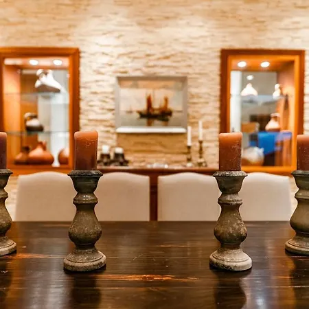 Epavli Papadopoulou - Luxurious Mansion Kornos