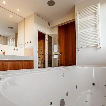 Villa Epavli Papadopoulou - Luxurious Mansion *