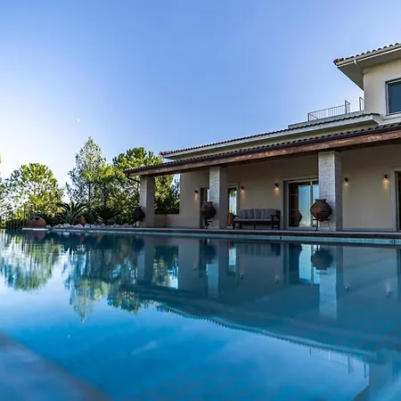 Epavli Papadopoulou - Luxurious Mansion Villa