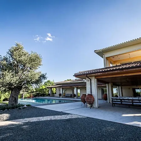 Villa Epavli Papadopoulou - Luxurious Mansion *