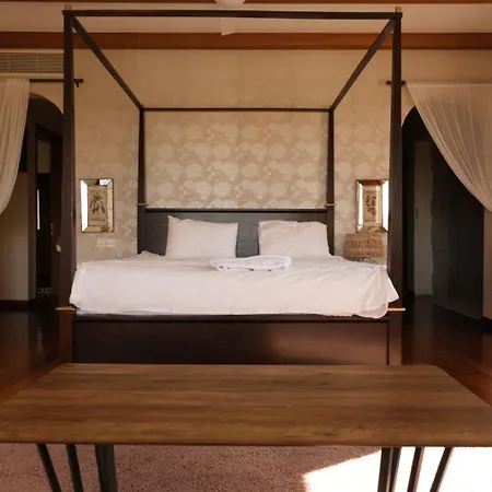 Villa Epavli Papadopoulou - Luxurious Mansion